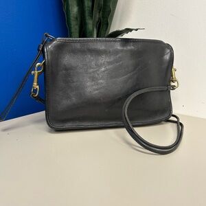 COACH Basic Bag 5043 Black Leather Vintage Crossbody Bag